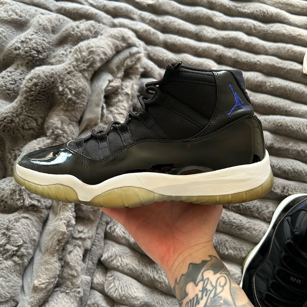 Jordan 11 “ Space jams” used size 11.5